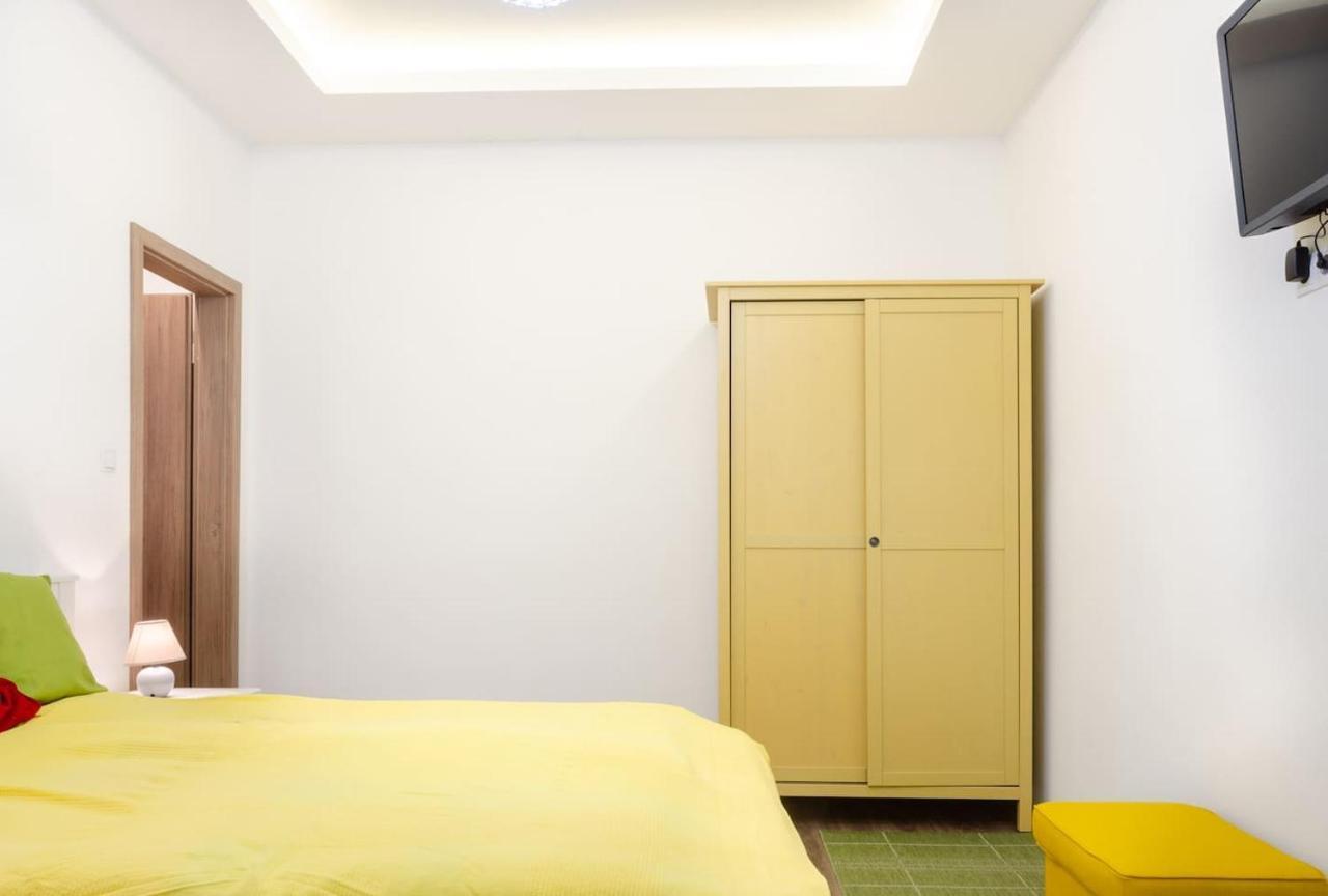 3 En Suit Bedroom Flat In The Main Centre For 6Ppl, 3Bdr,3Bthr,Ac ブダペスト エクステリア 写真