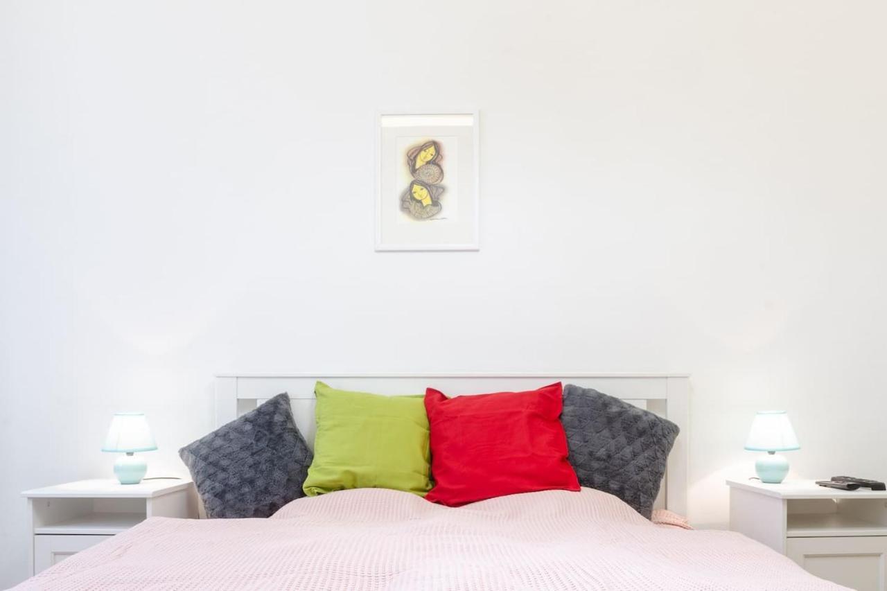 3 En Suit Bedroom Flat In The Main Centre For 6Ppl, 3Bdr,3Bthr,Ac ブダペスト エクステリア 写真